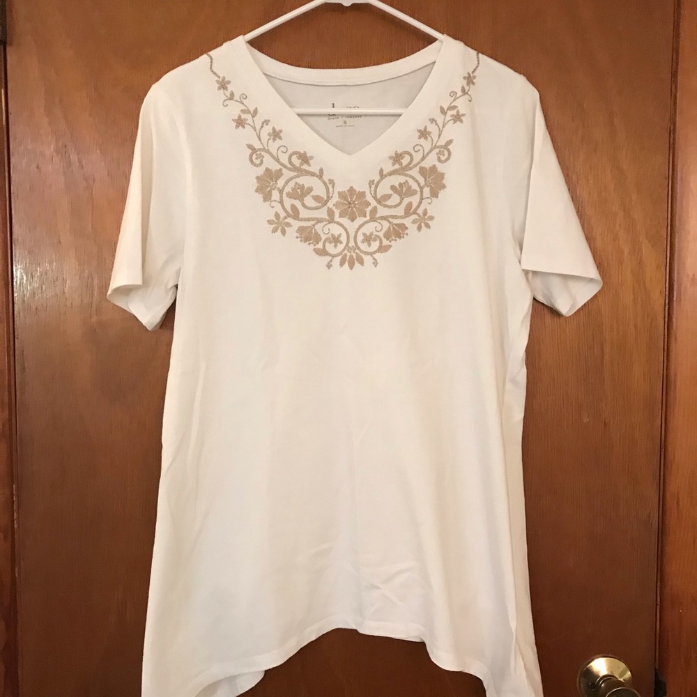Embroidered Tee | Denim & Co.